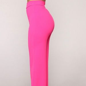 NEVER WORN Fuchsia high waisted dress pants💓